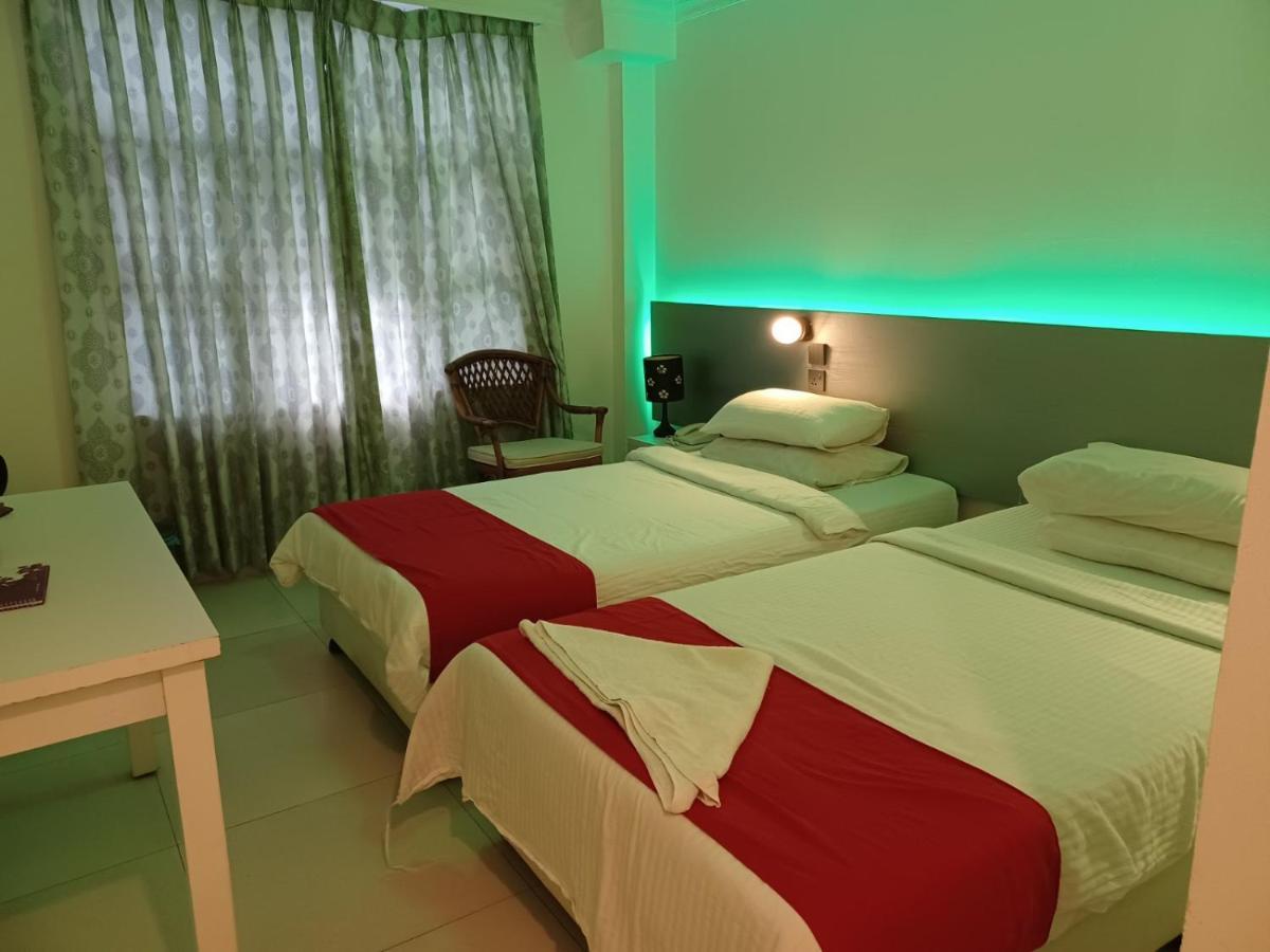 Beach Grand & Spa Premium Hulhumale Exterior photo